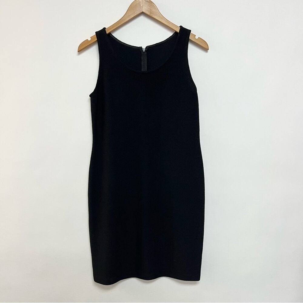 St. John Collection Black Santana Knit Mini Dress Shift Sheath Sleeveless US 2